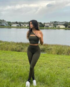 Noelle Emily Age, Height, Wiki, Net Worth Family & Photos