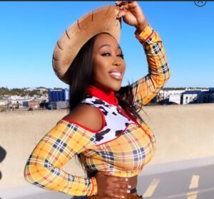 Zmeena Orr:Instagram Star,Leaked Video, Age, Relationship