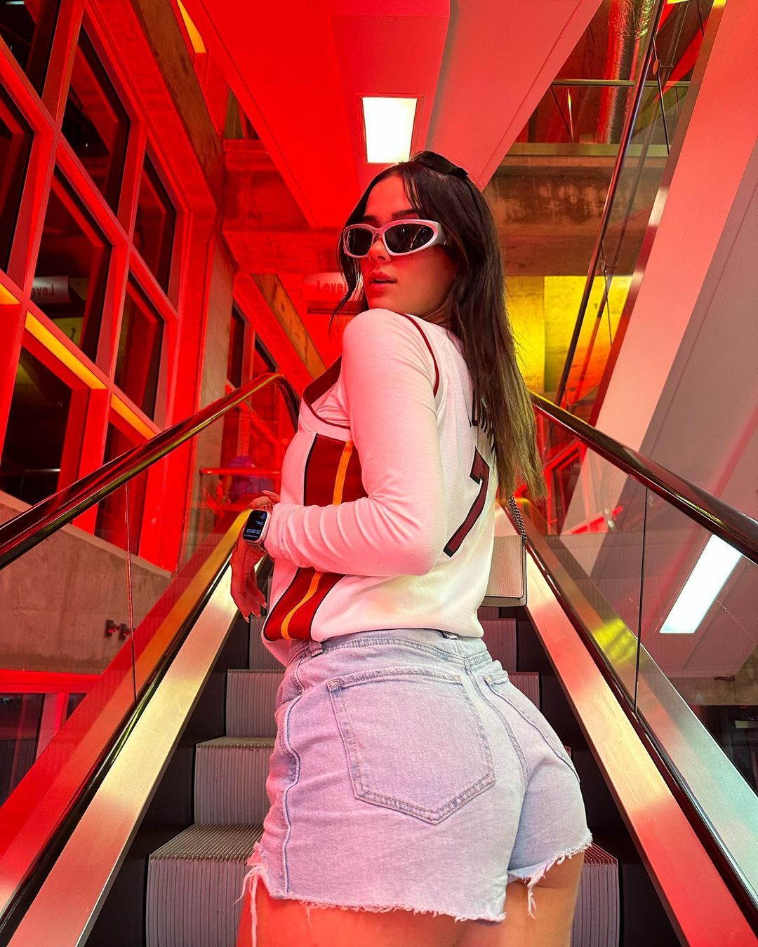 Ashley Serrano: America's Digital Sensation π - Pachn