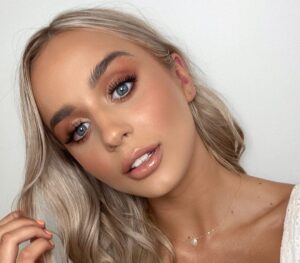 Gabby Goessling: The Aussie Gem of Social Media 🌟🇦🇺 - Pachn
