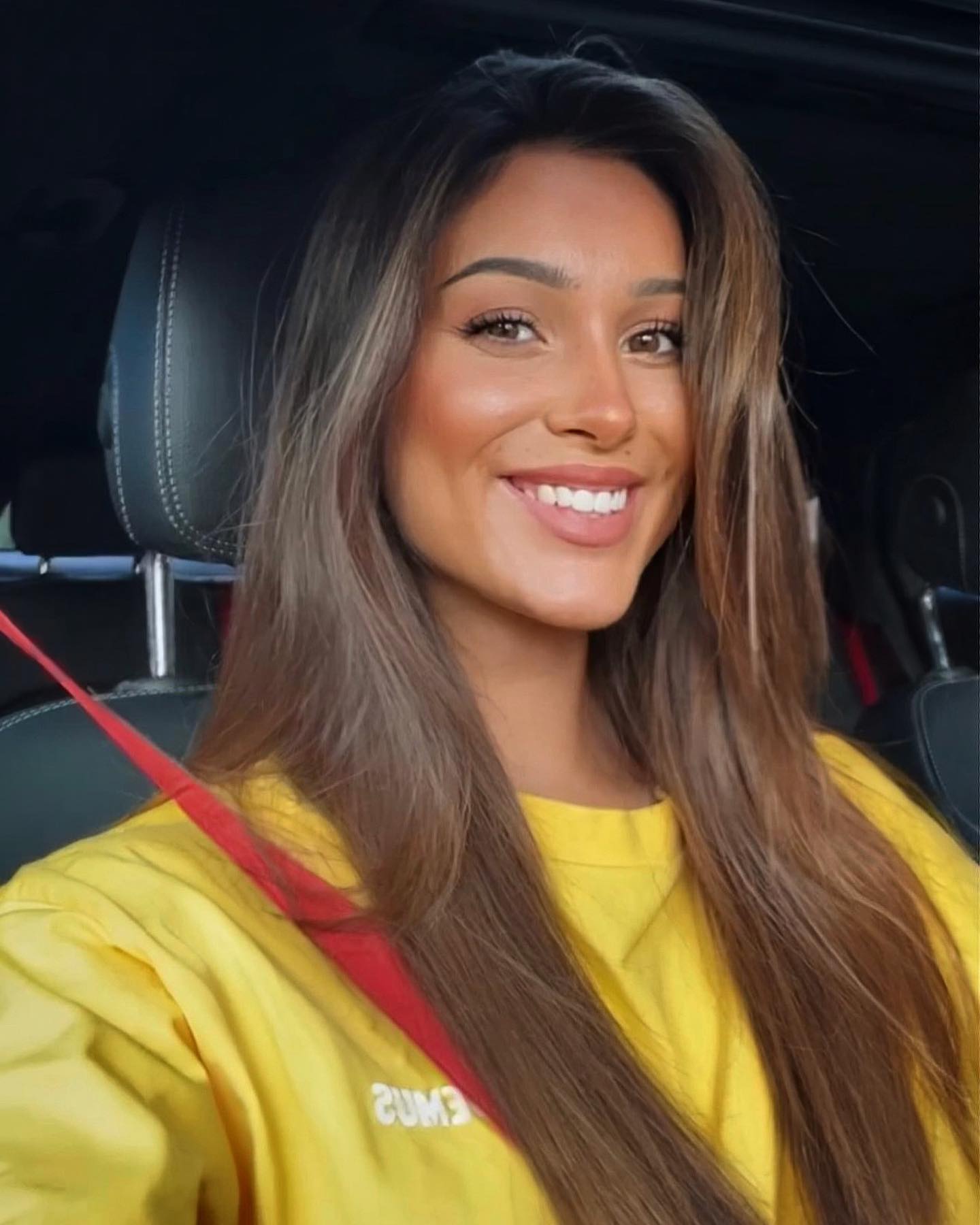 Julia Meck: The German Gem of Social Media 🌟🇩🇪 - Pachn