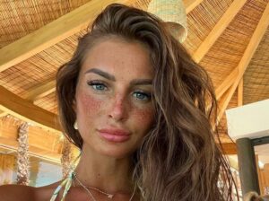 Maddy Cheary: The British Gem of Social Media 🇬🇧💎 - Pachn